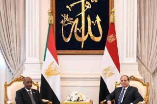 Le président égyptien a "confirmé la position ferme de l'Egypte aux côtés du Soudan et son soutien à sa sécurité, sa stabilité et son intégrité territoriale", selon la presse d'Etat.